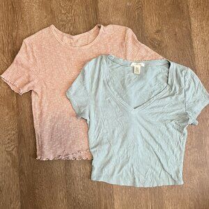 American Eagle Medium Bozzolo Medium Crop Tops Lot of 2 Shirts